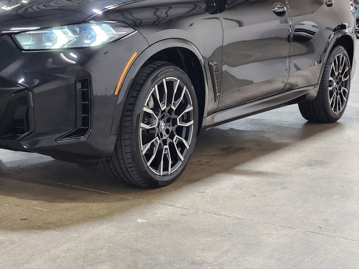 Used 2024 BMW X5 xDrive40i w/ M Sport Package AWD/4WD image 17