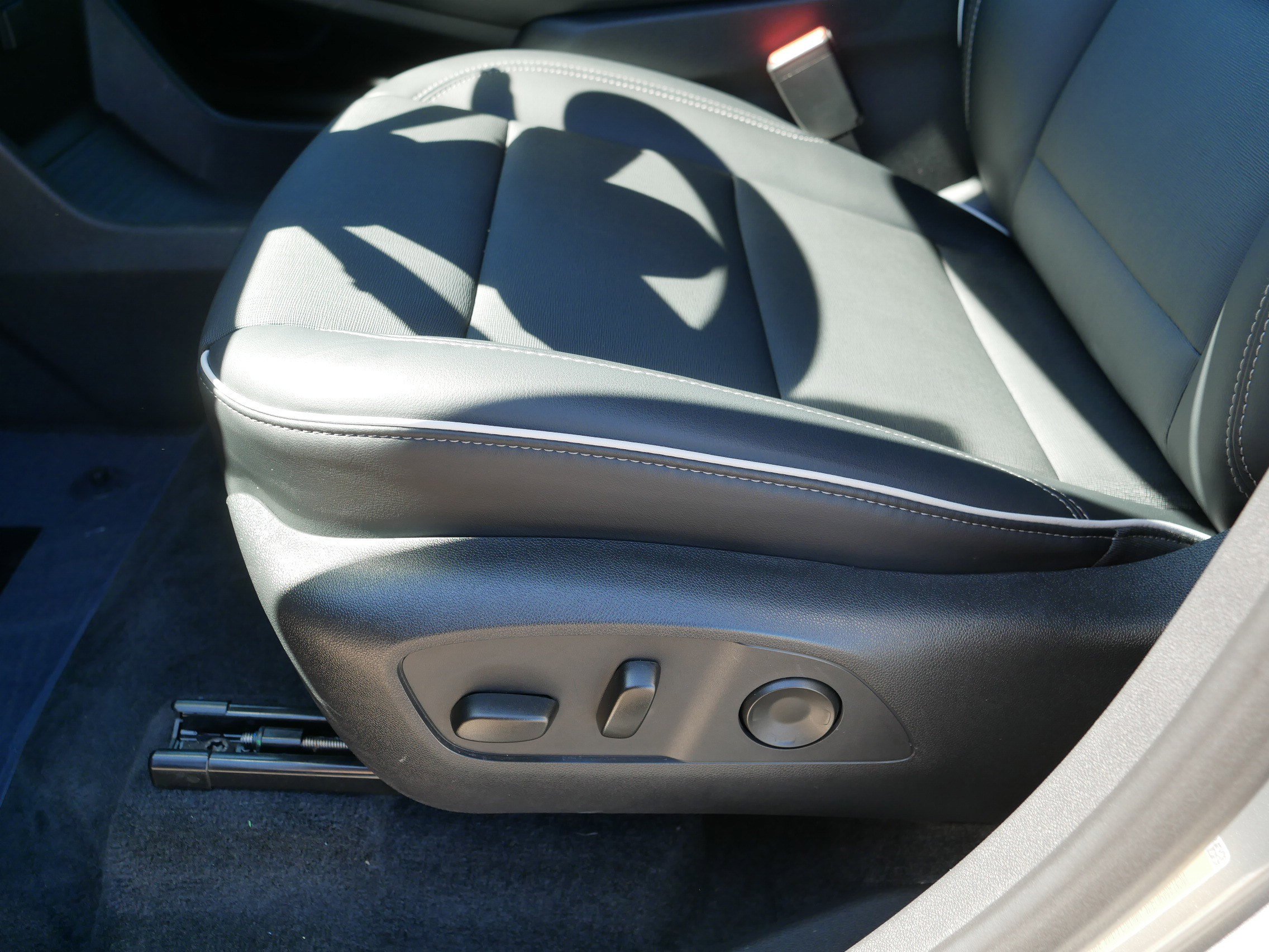 Used 2025 Buick Enclave Preferred image 20