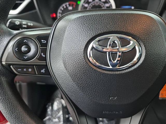 Used 2020 Toyota Corolla LE FWD image 29
