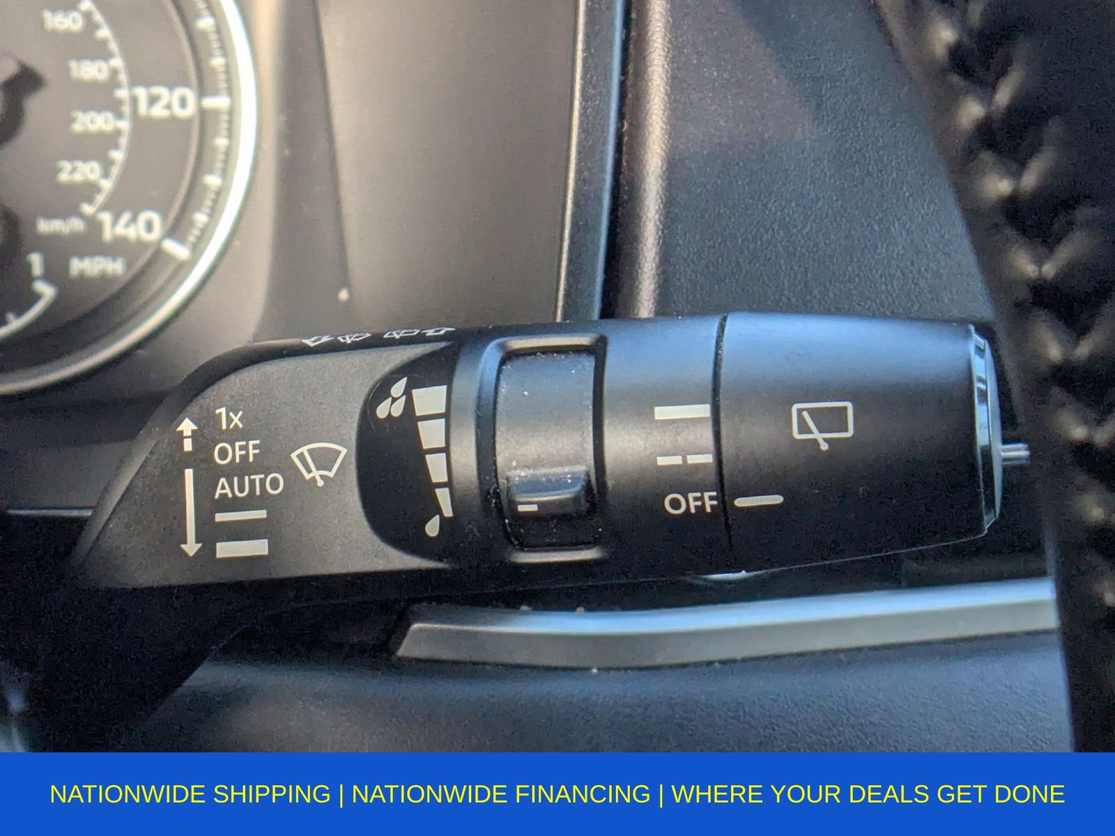 Used 2023 Mitsubishi Outlander SE image 32