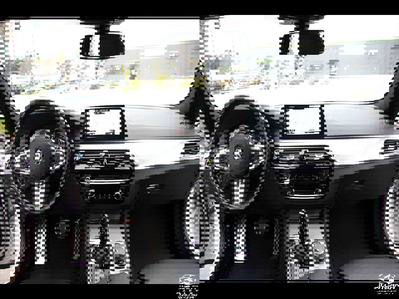 Used 2019 BMW 530e w/ M Sport Package image 28