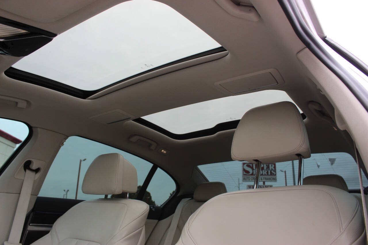 Used 2022 BMW 740i xDrive AWD/4WD image 35