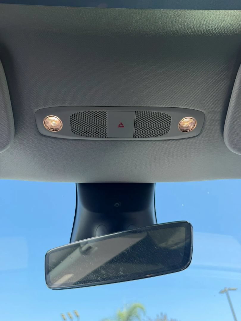 Used 2022 Tesla Model Y Long Range AWD/4WD image 26
