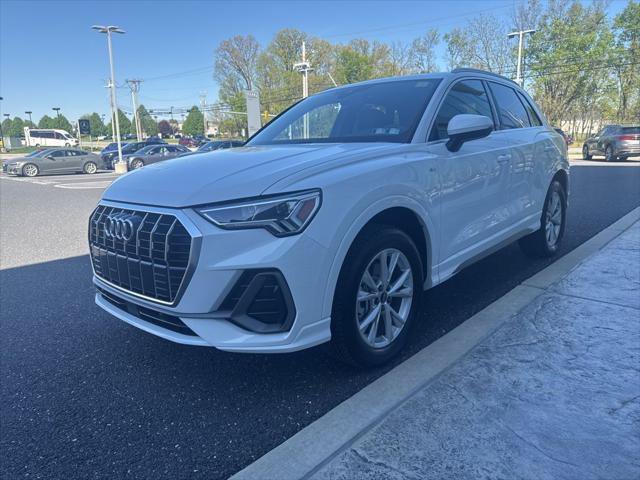 Used 2025 Audi Q3 2.0T Premium w/ Convenience Package AWD/4WD image 15