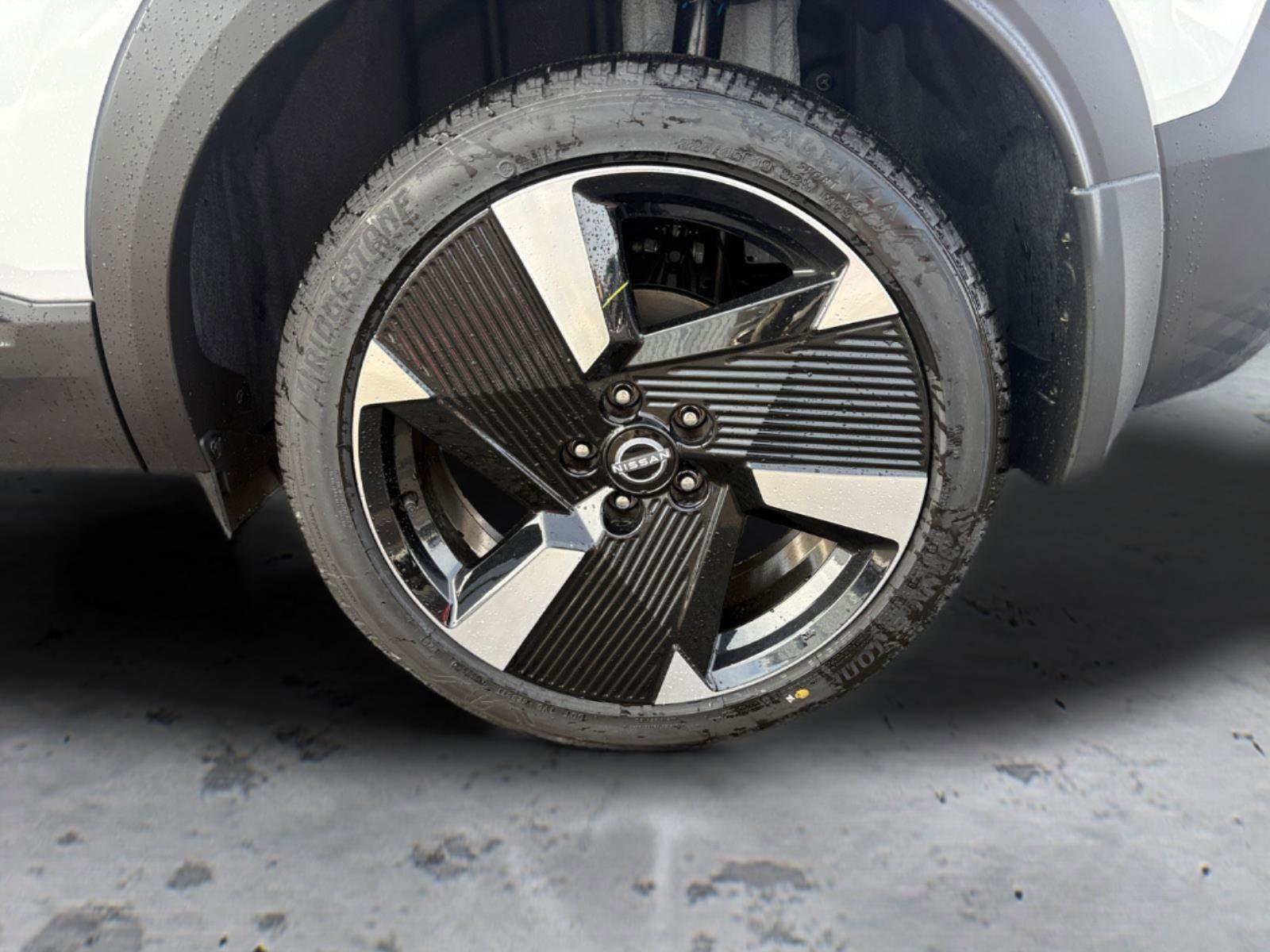 New 2026 Nissan Kicks SR w/ Cold Weather Package image 13