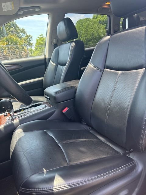 Used 2019 Nissan Pathfinder Platinum FWD image 7