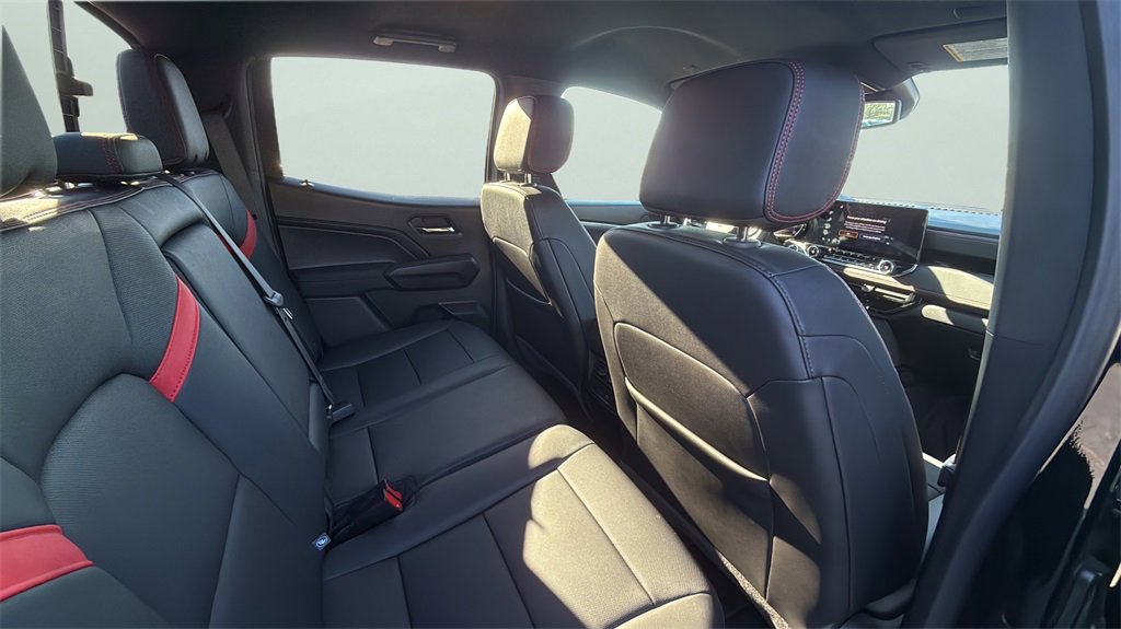 Used 2026 Chevrolet Colorado Z71 w/ Technology Package image 13