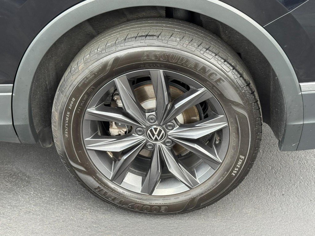 Used 2023 Volkswagen Tiguan SE FWD image 10