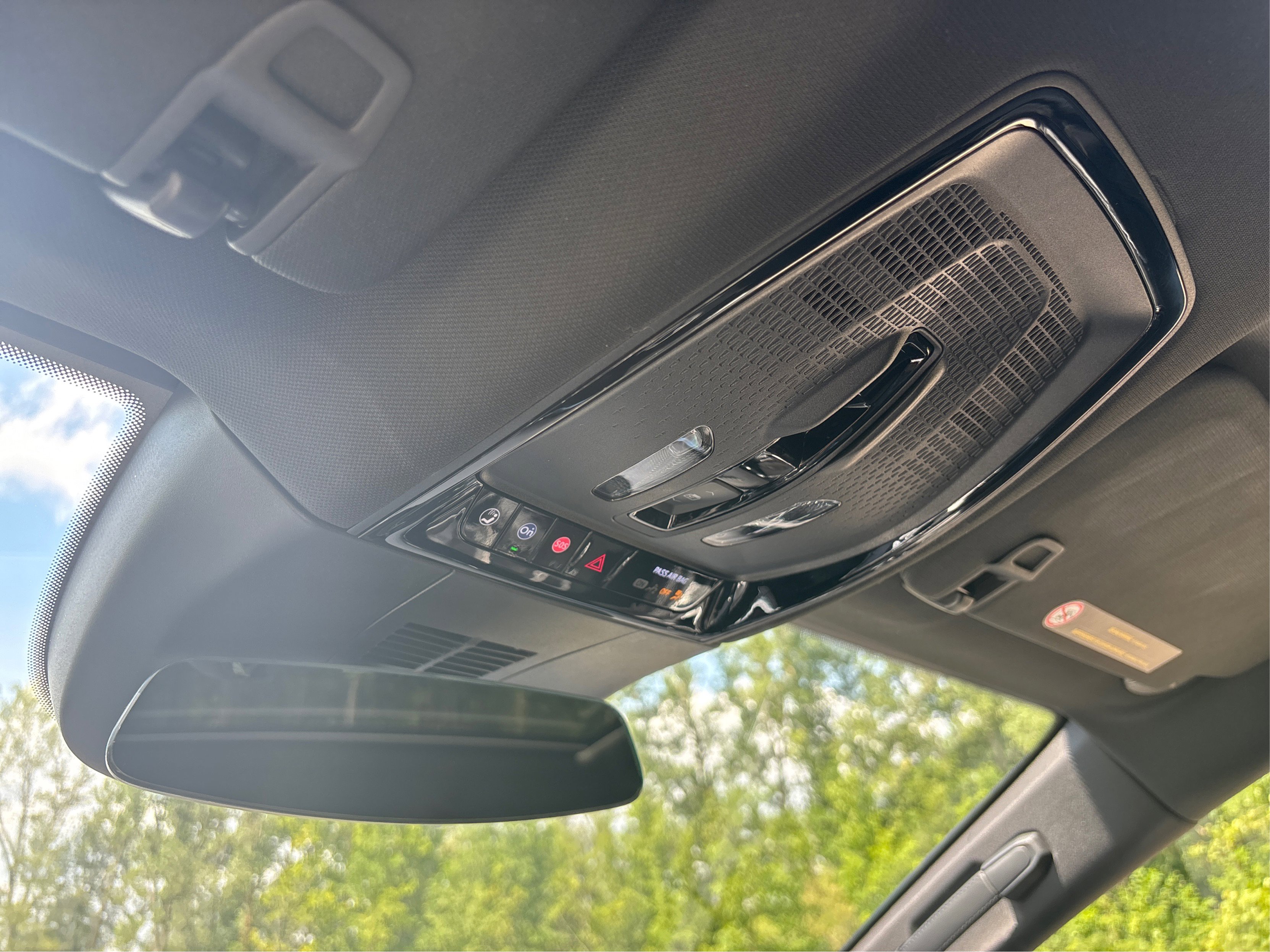 Used 2024 Cadillac Lyriq Luxury image 18