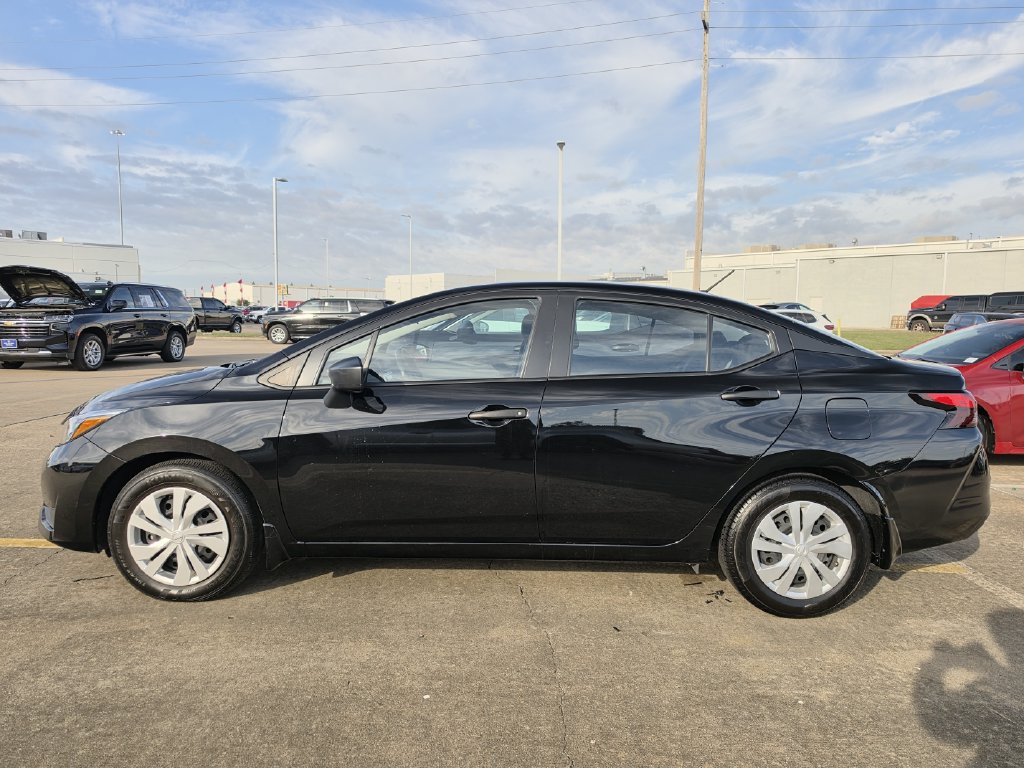 Used 2025 Nissan Versa S w/ Trunk Package FWD image 6