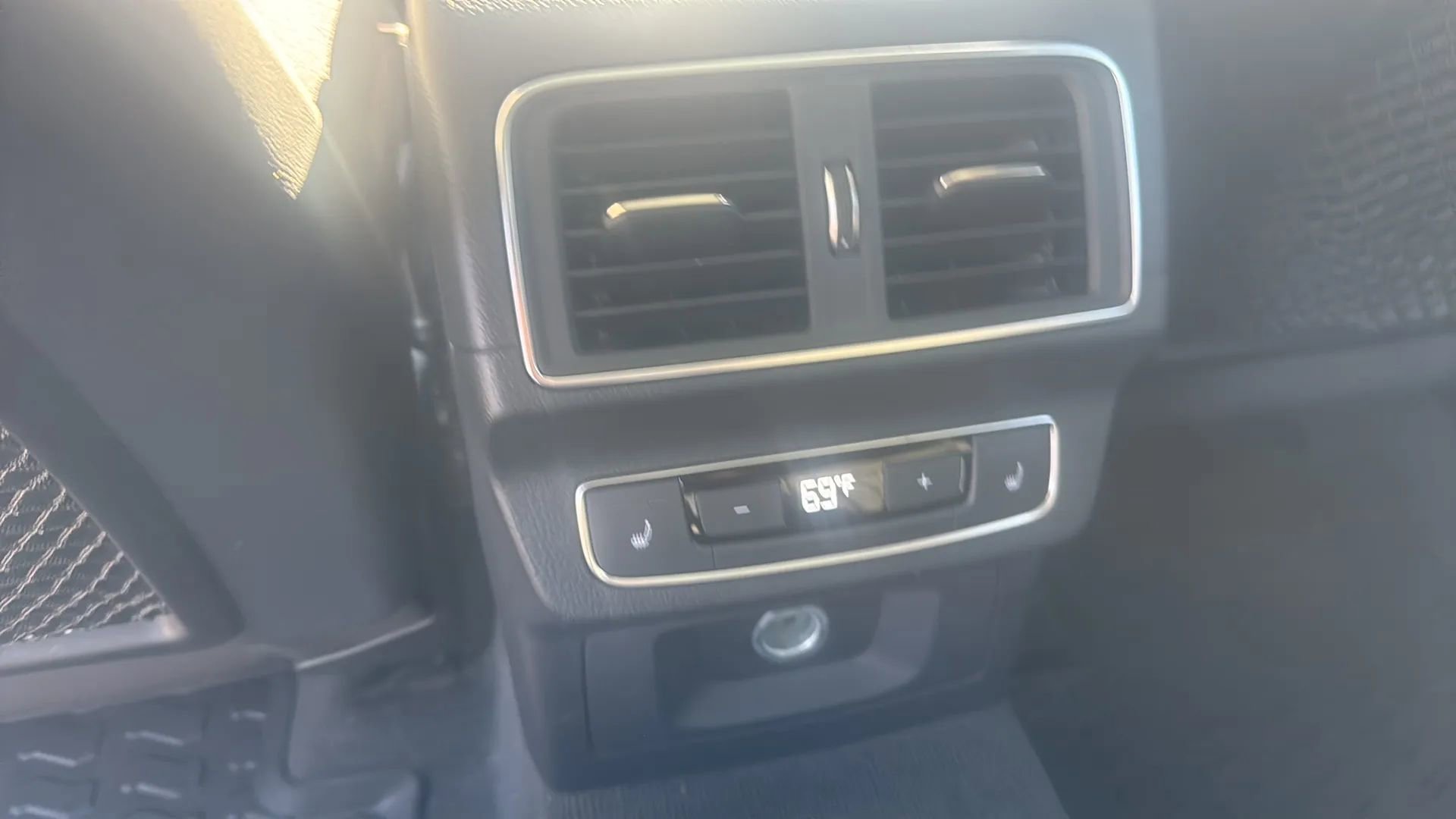 Used 2018 Audi Q5 2.0T Premium Plus w/ Premium Plus Package image 21