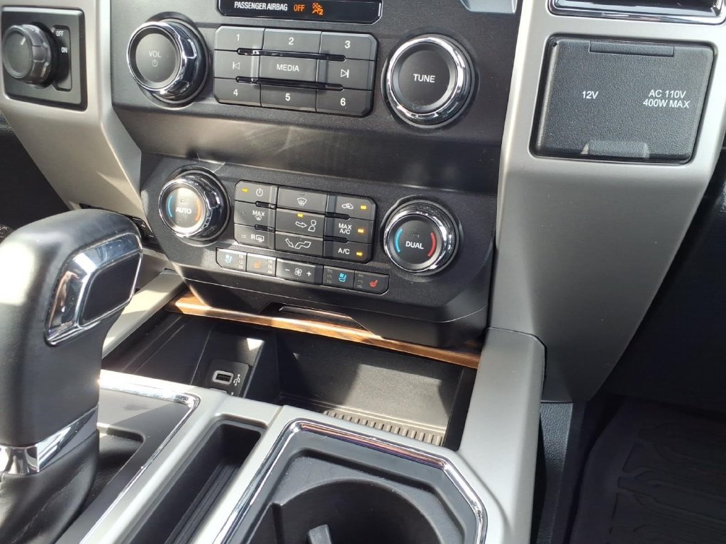 Used 2019 Ford F150 Lariat RWD image 25