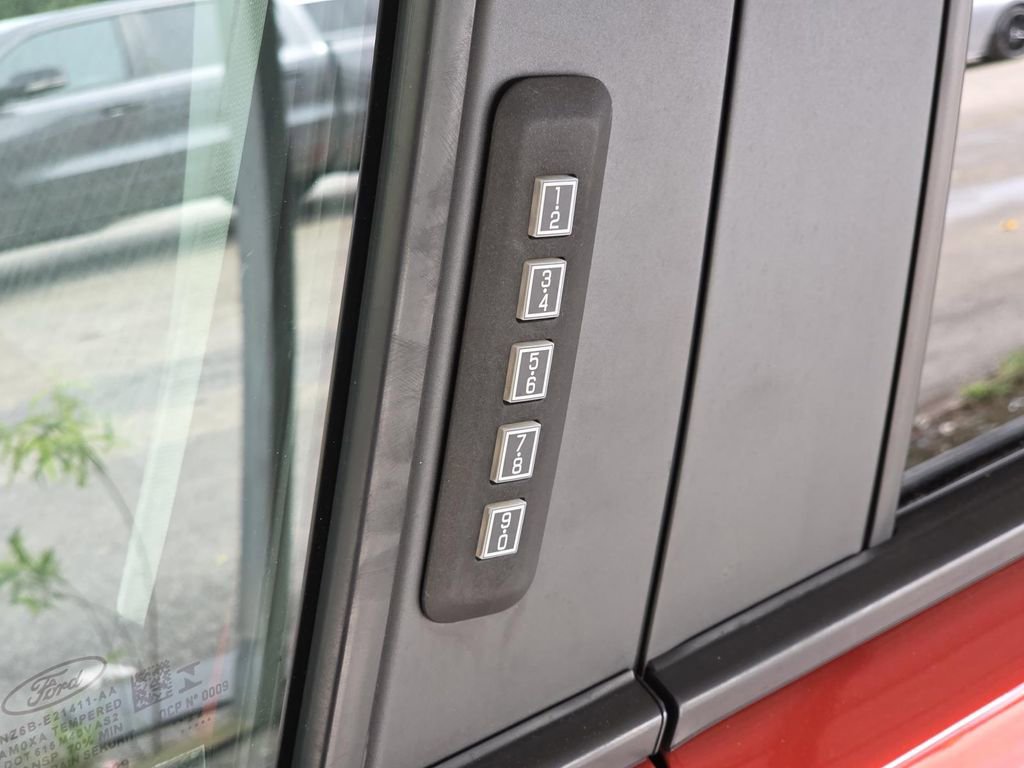 Used 2022 Ford Maverick XLT image 27