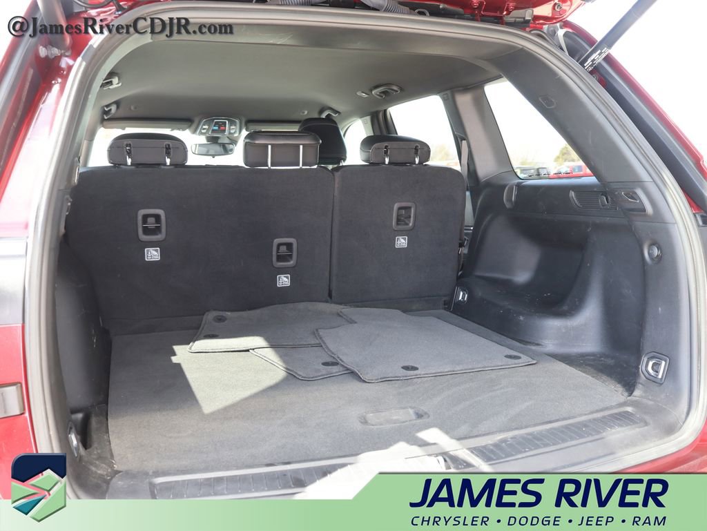 Used 2024 Jeep Grand Cherokee Altitude image 15