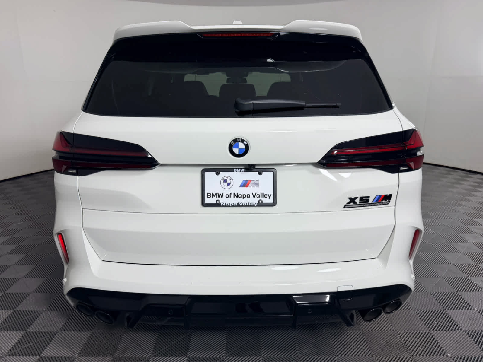 New 2026 BMW X5 M Competition w/ Executive Package AWD/4WD image 4