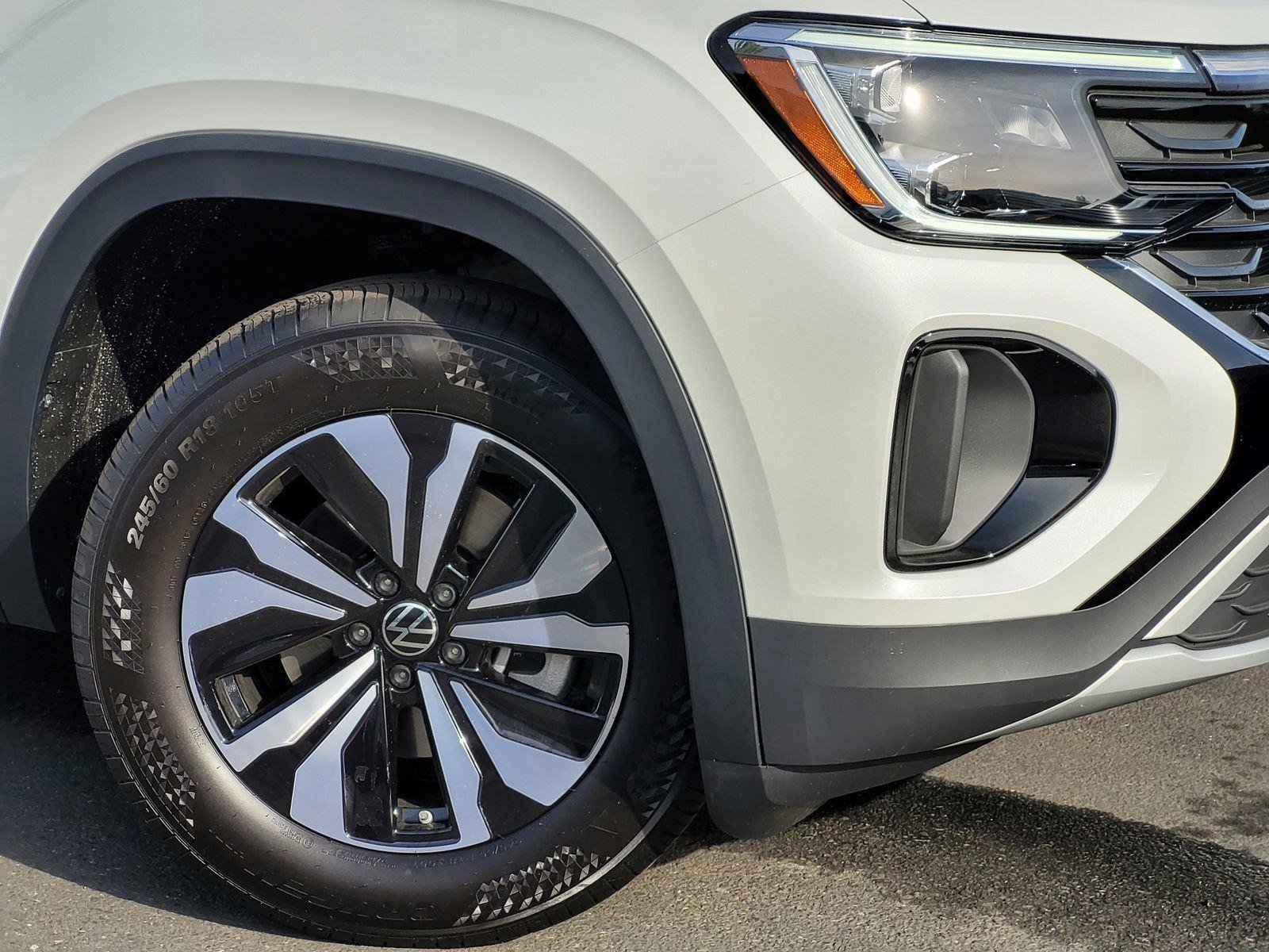 New 2026 Volkswagen Atlas Cross Sport SE image 4