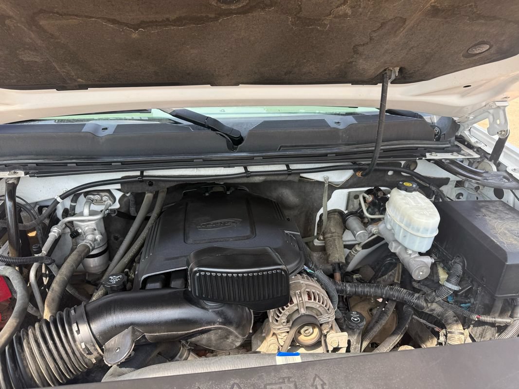 Used 2011 Chevrolet Silverado 2500 W/T AWD/4WD image 17