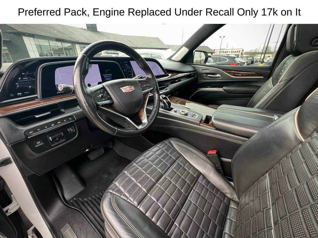 Used 2022 Cadillac Escalade ESV Sport Platinum w/ LPO, ONYX Package AWD/4WD image 15