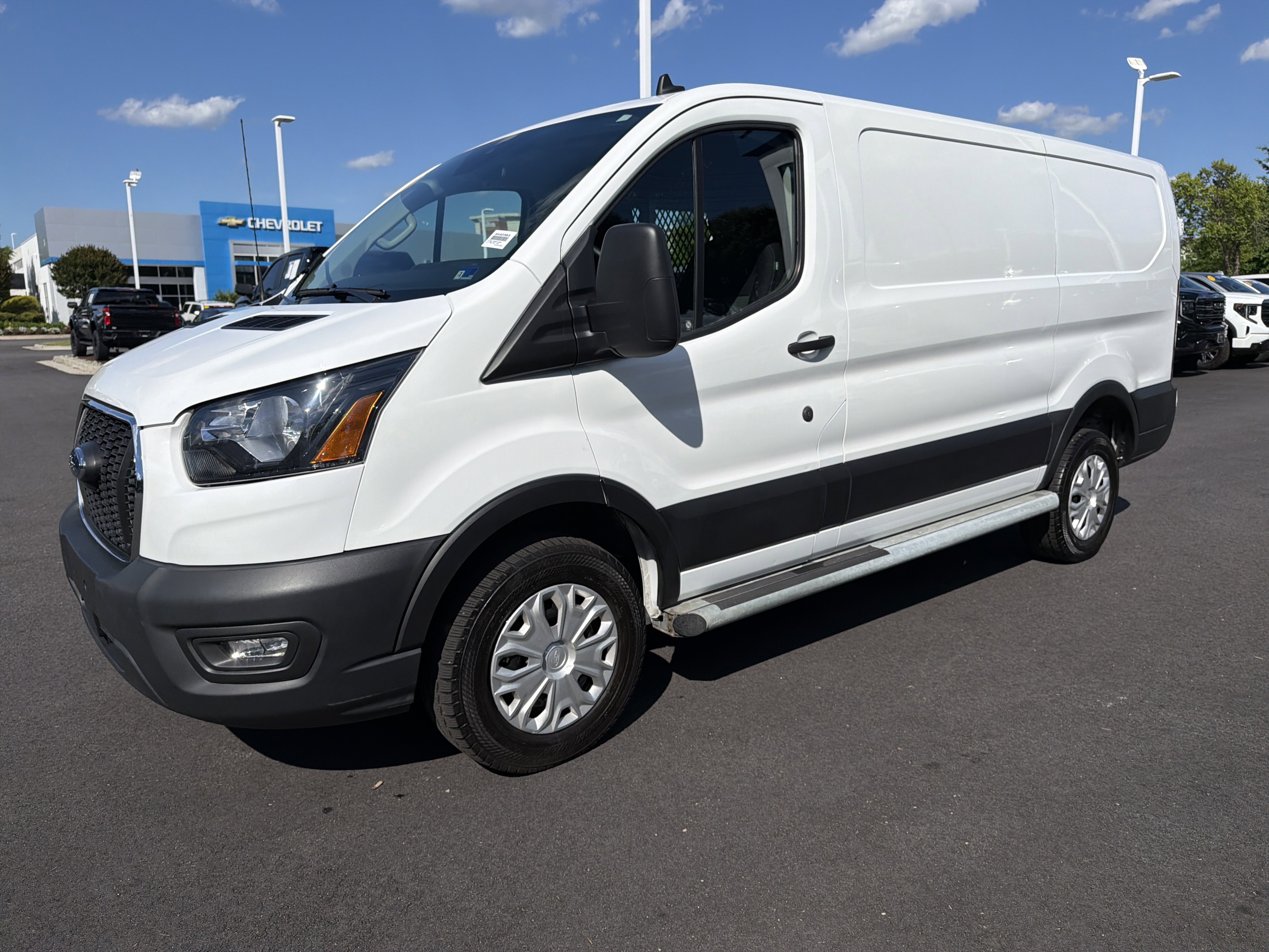 Used 2024 Ford Transit 250 Low Roof w/ Exterior Upgrade Package RWD image 5