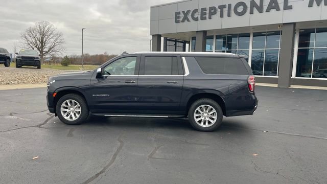 Used 2023 Chevrolet Suburban Premier image 2