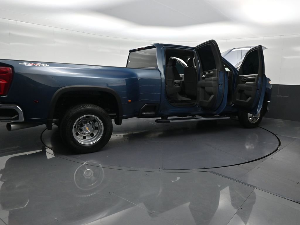 Used 2026 Chevrolet Silverado 3500 LT AWD/4WD image 35