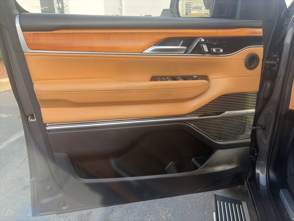 Used 2022 Jeep Grand Wagoneer Series III image 14