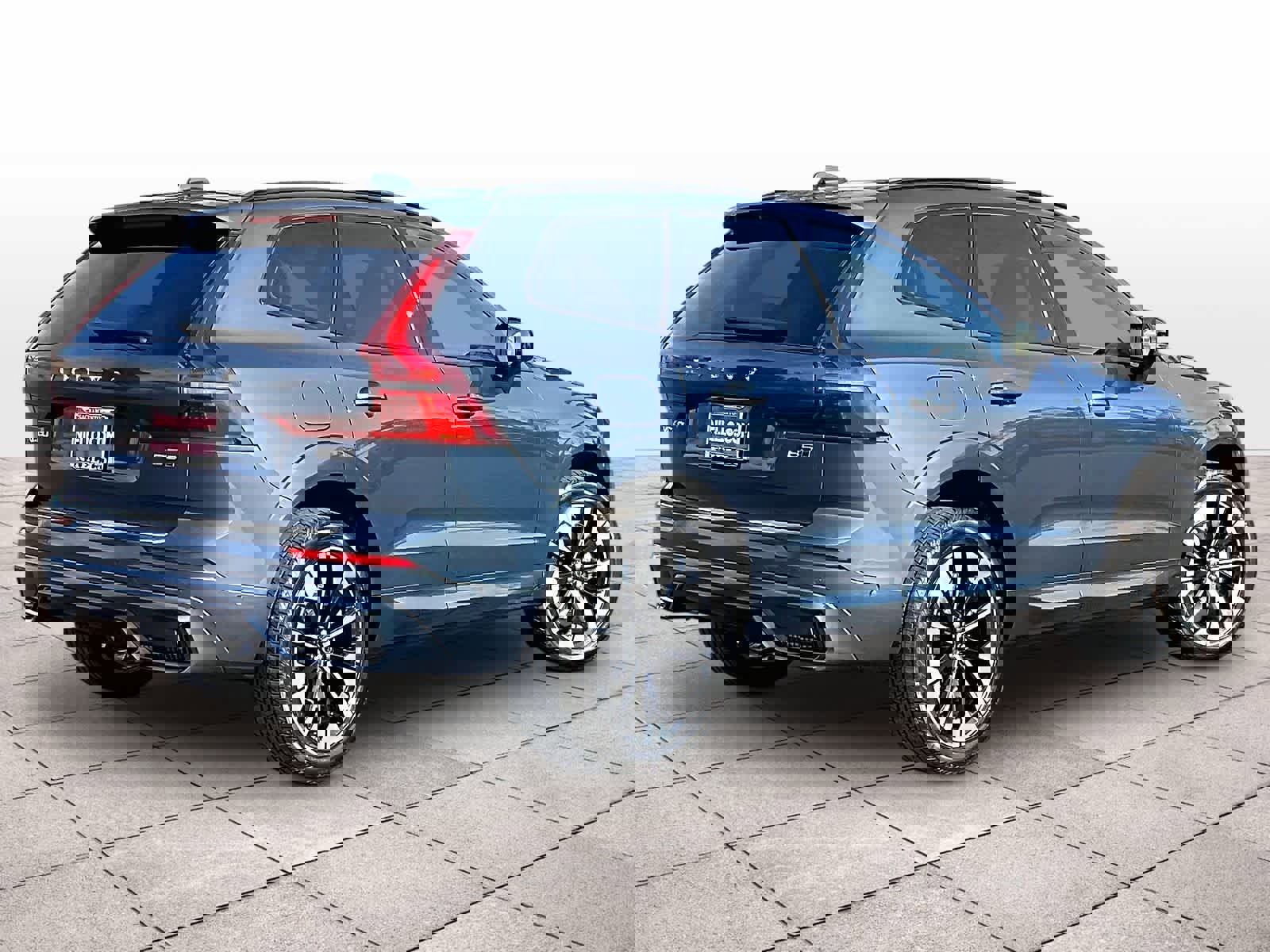 New 2026 Volvo XC60 B5 Plus w/ Protection Package Premier image 4