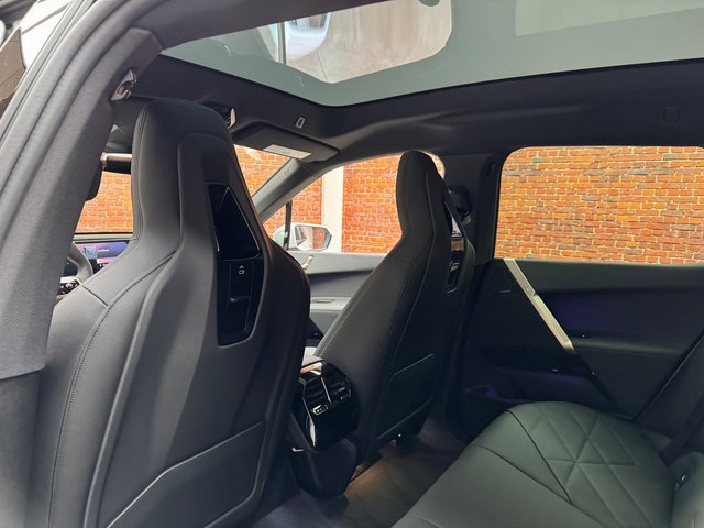 Used 2026 BMW iX xDrive45 image 24