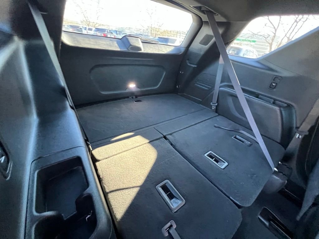 Used 2023 Chevrolet Traverse Premier image 28