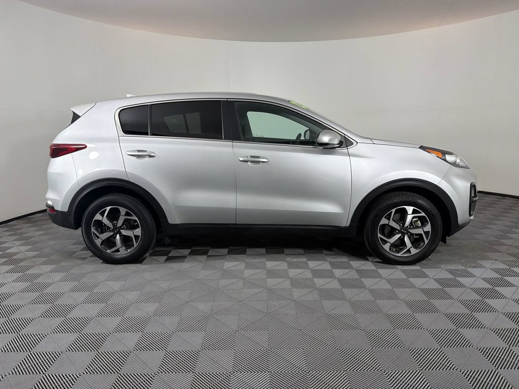 Used 2022 Kia Sportage LX AWD/4WD image 2
