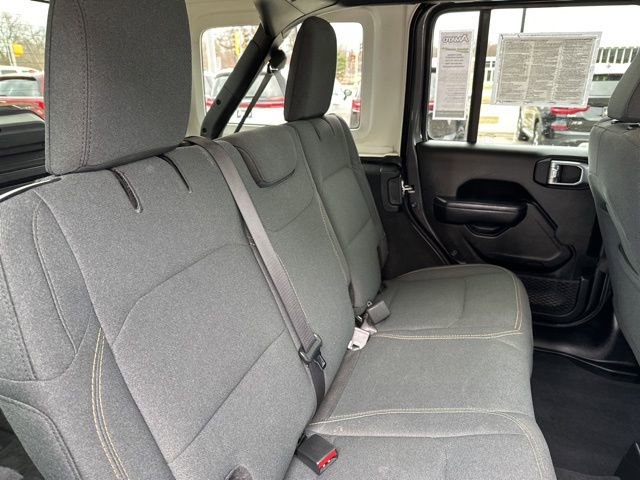 Used 2025 Jeep Wrangler Willys image 16