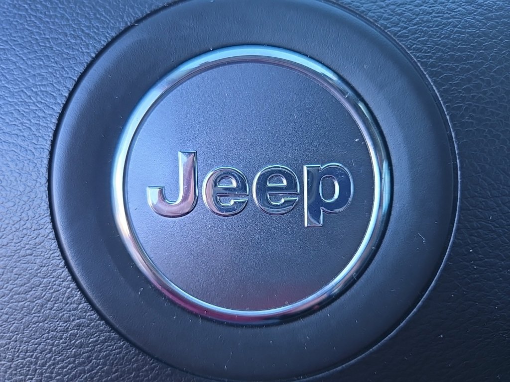 Used 2022 Jeep Cherokee Limited AWD/4WD image 41