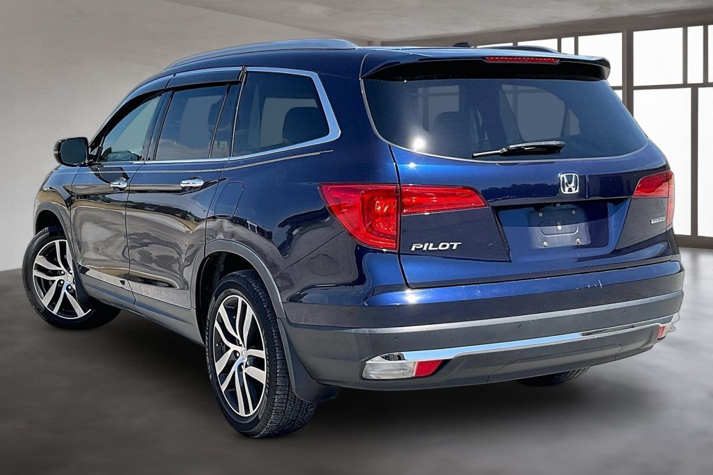 Used 2017 Honda Pilot Touring image 4
