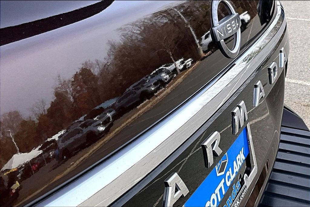 Used 2022 Nissan Armada SL w/ Captain's Chairs Package image 26