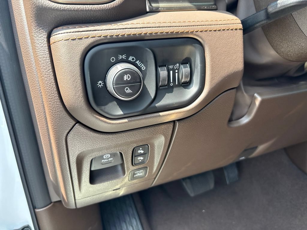 New 2026 RAM 1500 Limited AWD/4WD image 18