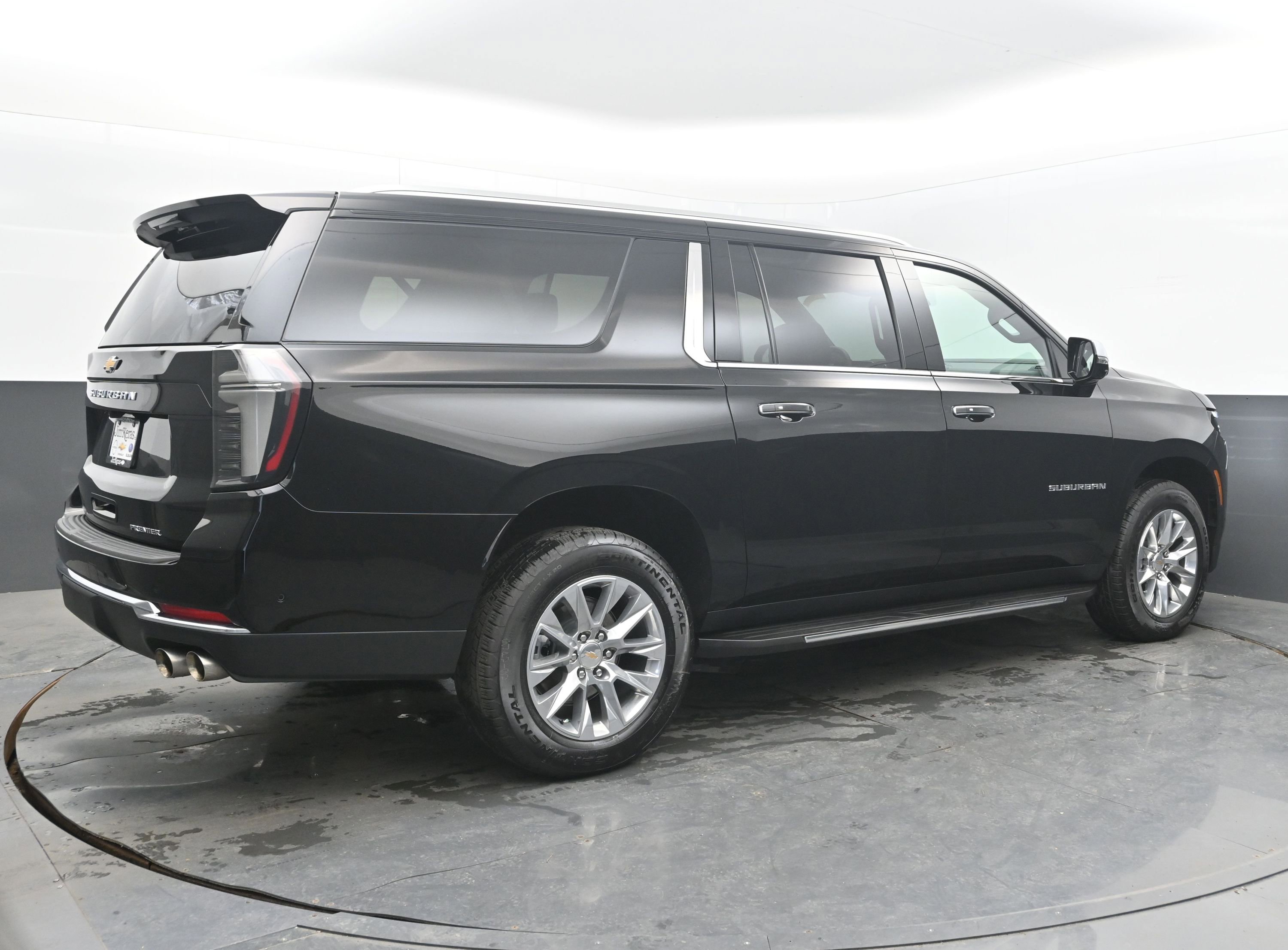 New 2026 Chevrolet Suburban Premier w/ Sun And Tow Package AWD/4WD image 9