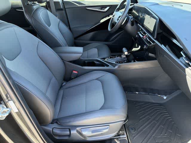 Used 2023 Kia Niro EX FWD image 19