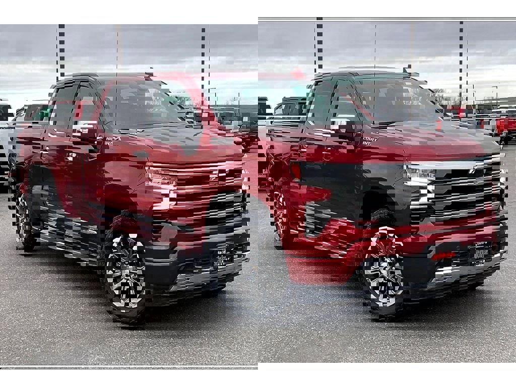 Used 2024 Chevrolet Silverado 1500 High Country w/ Technology Package image 2