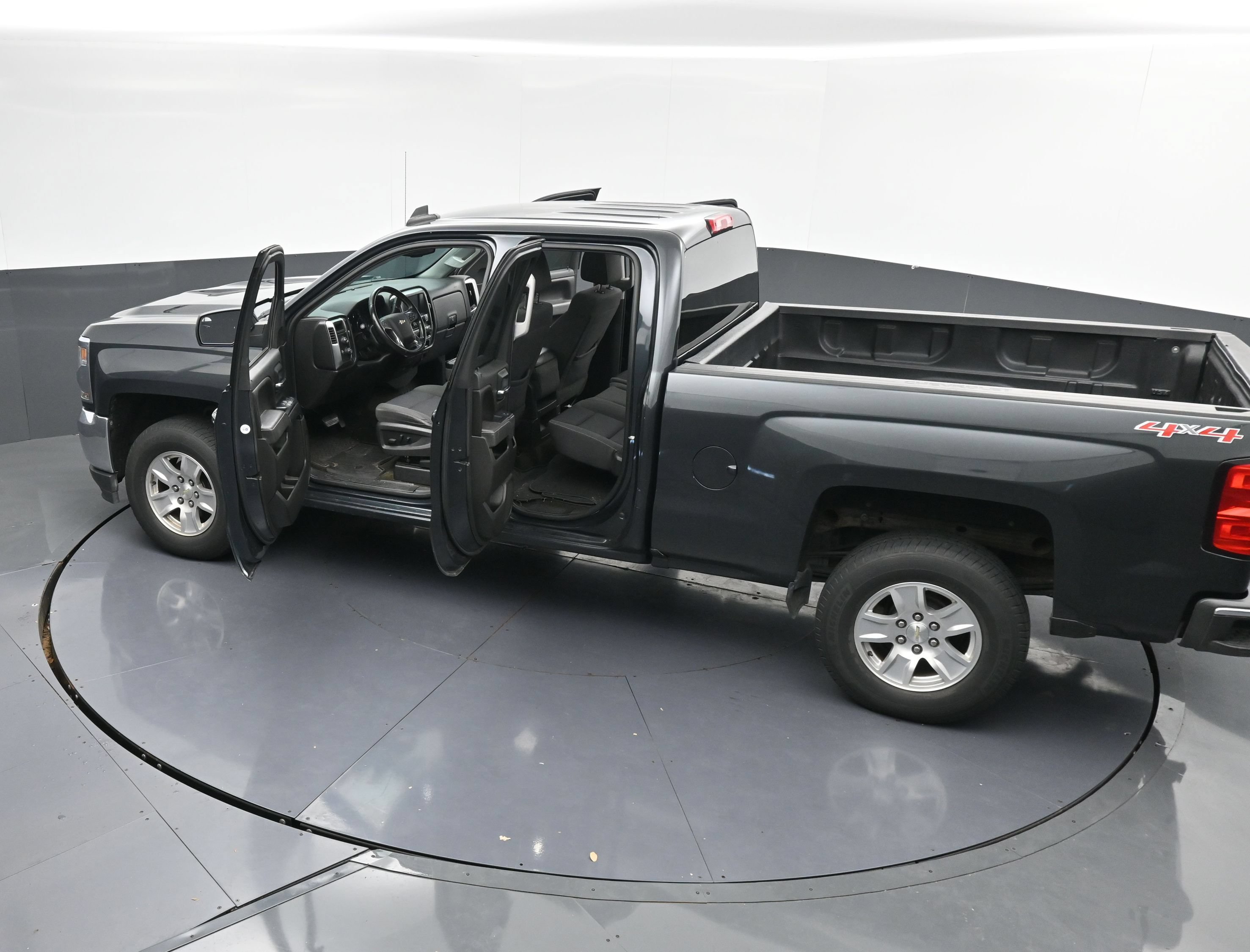 Used 2017 Chevrolet Silverado 1500 LT w/ All Star Edition AWD/4WD image 44