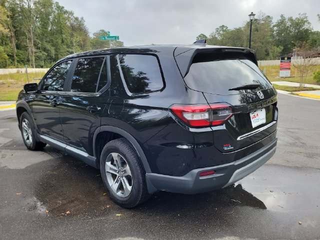 Used 2025 Honda Pilot EX-L image 3