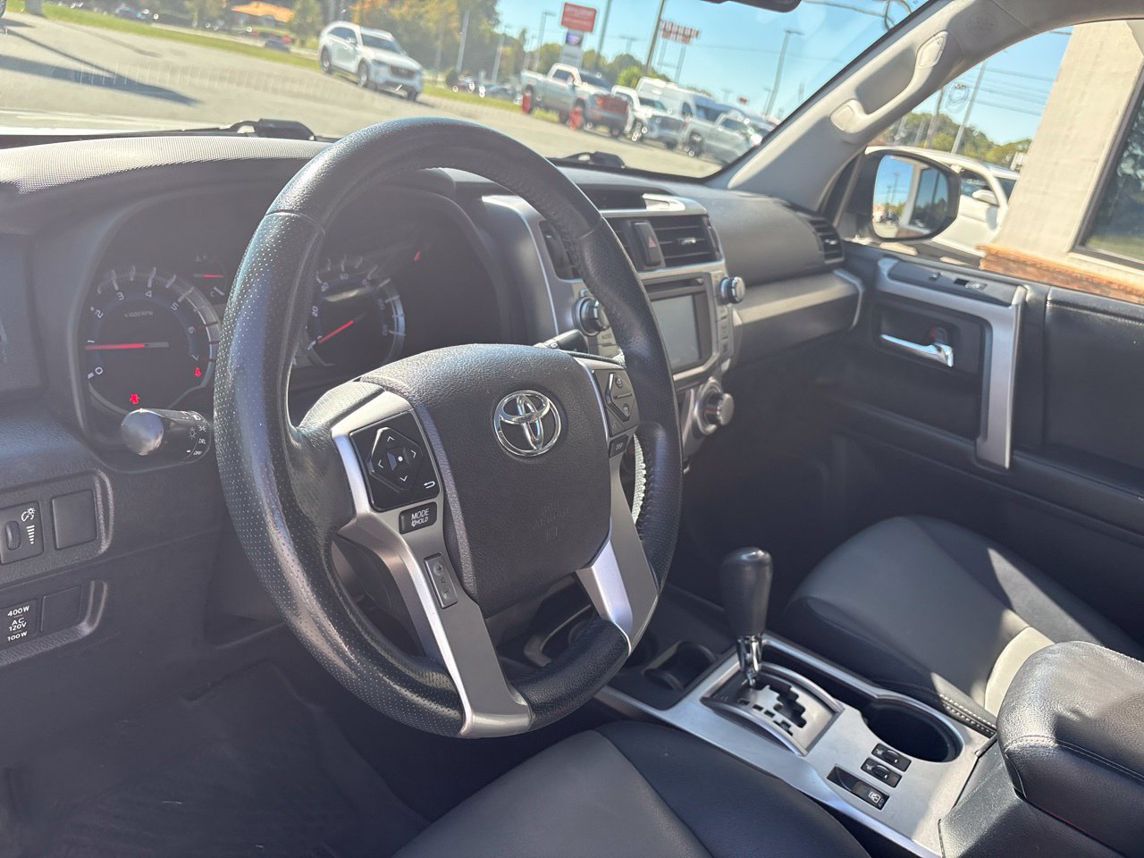 Used 2019 Toyota 4Runner SR5 Premium RWD image 4