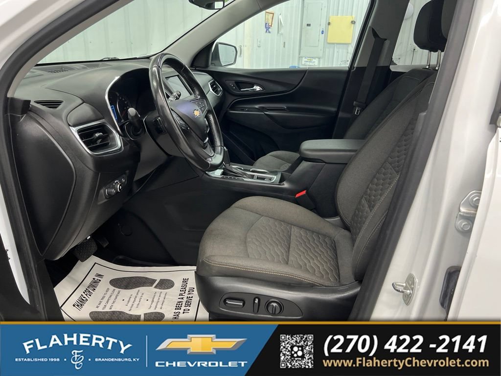 Used 2020 Chevrolet Equinox LT w/ Driver Convenience Package FWD image 9