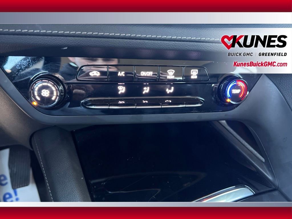 Used 2023 Buick Envision Preferred FWD image 28