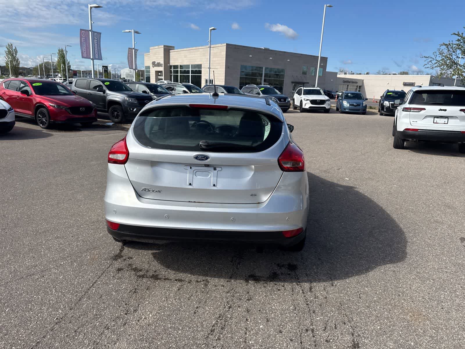 Used 2016 Ford Focus SE w/ Equipment Group 201A FWD image 6