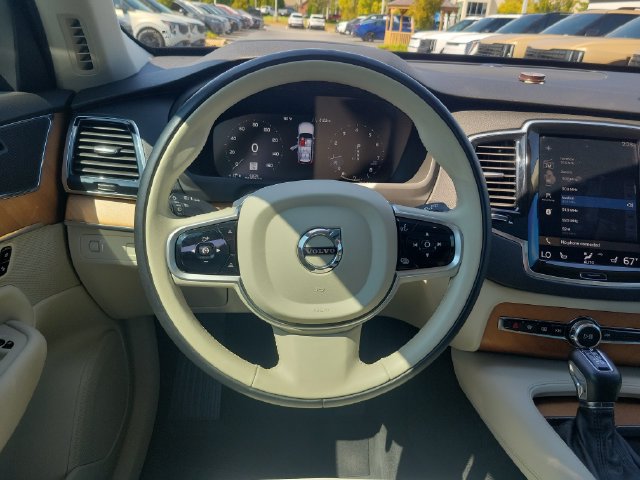 Used 2021 Volvo XC90 T6 Momentum w/ Advanced Package AWD/4WD image 11