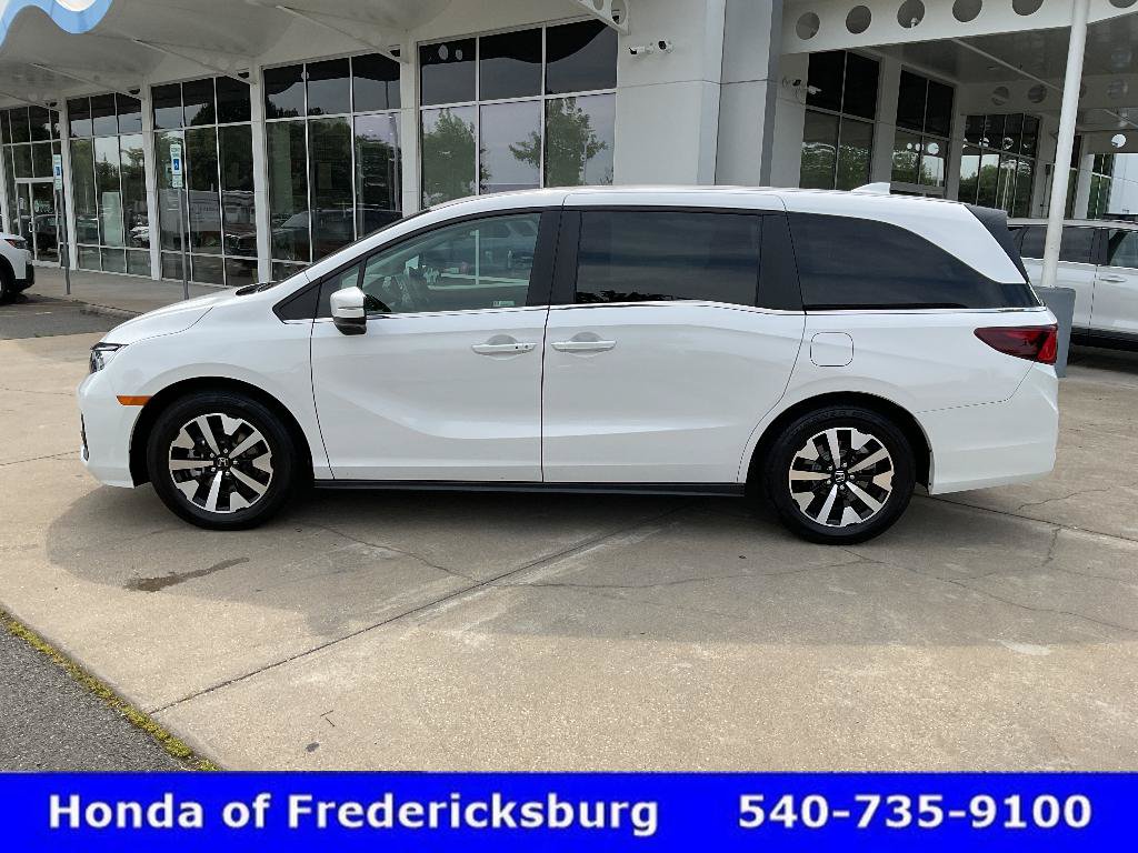 Certified 2026 Honda Odyssey EX-L image 2