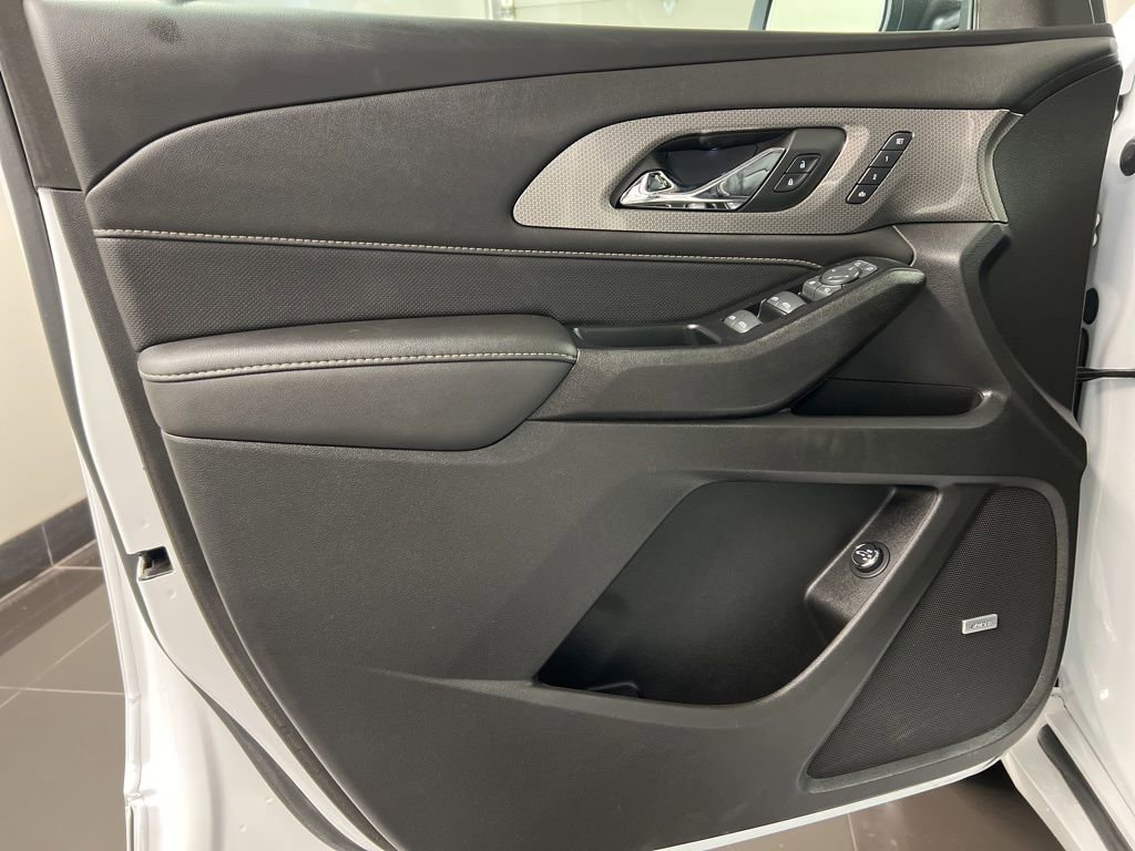 Used 2022 Chevrolet Traverse Premier AWD/4WD image 31