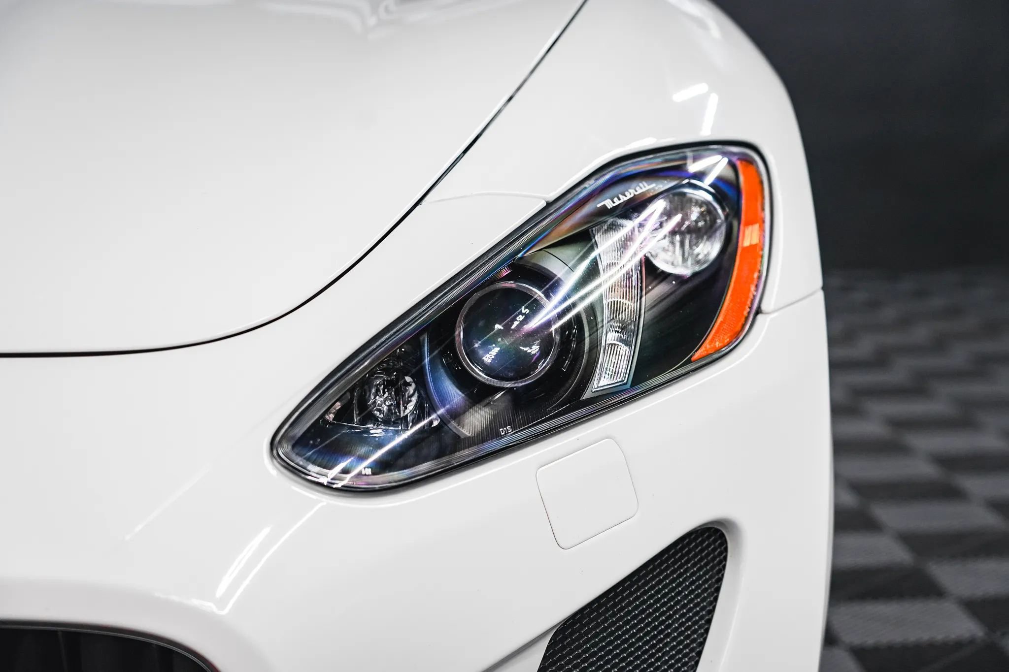 Used 2015 Maserati GranTurismo Sport image 16