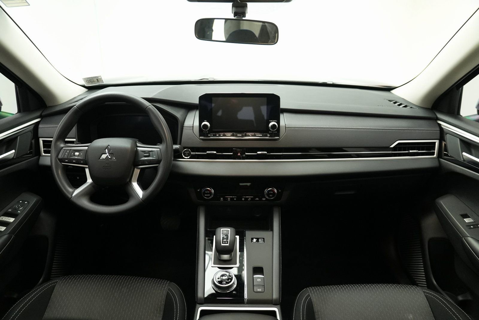 Used 2025 Mitsubishi Outlander ES image 23