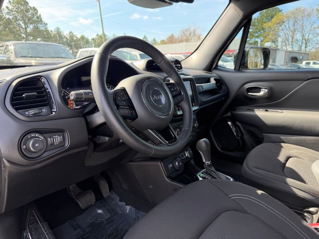 Used 2022 Jeep Renegade Altitude w/ Convenience Group image 9